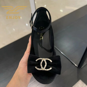CHANEL スニーカー パンチング レザー 38サイズ 紐靴 新品 CHANEL スニーカー 38
