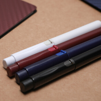 国誉(KOKUYO)学生剪刀·飞特飒飒剪·便携笔款115×10×12.5mm刃长40mm 深蓝1把 WSG-HS321DB 国誉(KOKUYO)学生剪刀·飞特飒飒剪·便携笔款115×10×12.5mm刃长40mm 深蓝1把 WSG-HS321DB