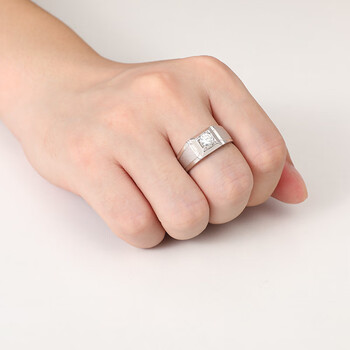 戒指男石钻戒pt950情侣求婚结婚精致时尚送男友d色莫桑石钻戒50分闭口