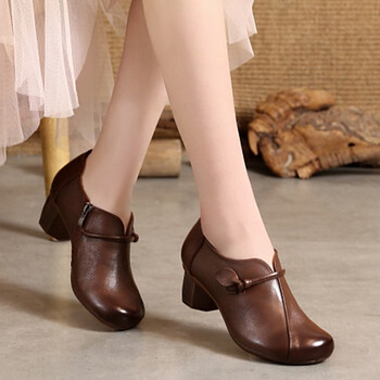 中年女式真皮单鞋半高跟皮鞋复古女春秋新款软底中跟妈妈鞋民族风中