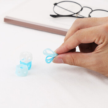 国誉(KOKUYO)进口点钞手指套学生办公财务翻页环形指套 大号15*12.5mm5个(深蓝2+浅蓝2+白色1) MEKU-P22B 国誉(KOKUYO)进口点钞手指套学生办公财务翻页环形指套 大号15*12.5mm5个(深蓝2+浅蓝2+白色1) MEKU-P22B