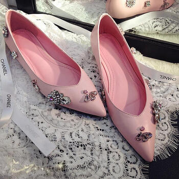 春新款欧美时尚软面皮女鞋浅口单鞋水钻小尖头低跟平底鞋女 芭比粉色