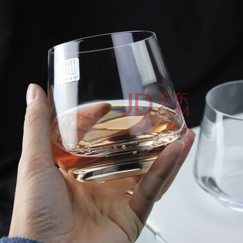 
                                                            
                                                            德国肖特 SCHOTT ZWIESEL 无铅水晶威士忌杯 单一麦芽威士忌杯 洋酒杯礼盒酒杯套装 389MLx1只(拆盒散买)                