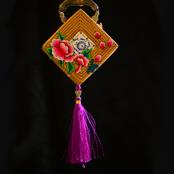 民族风绣花装饰包  藤花绣编复古收藏精品  送礼佳品