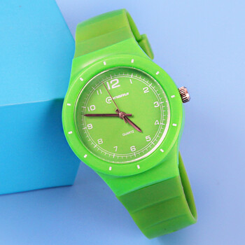 儿童手表女孩男孩防水石英表 5-15岁韩版学生指针式小孩电子表 清新绿