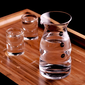 
                                        创意白酒杯 无铅酒具烈酒茅台杯 玻璃小酒杯分酒器套装送礼佳品 鸭嘴公杯厚底白酒杯                
