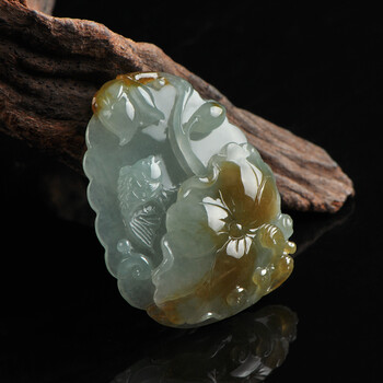 艺品匪萃 荷塘鱼趣 年年有余飘黄翡荷叶鱼缅甸天然翡翠a货挂件 204222