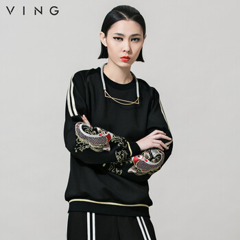 
                                        VING春秋套头刺绣印花中长款宽松卫衣女 黑色 S                