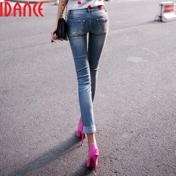 IDANCE秋季女款牛仔裤女小脚韩版破洞显瘦九分裤卷边牛仔裤女韩版 优雅浅蓝色TK0207C 25