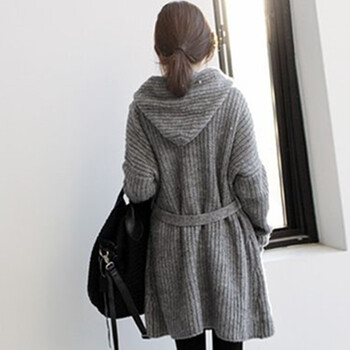 伊蔓朵2016秋款中长款针织衫女宽松几何拼色V领开衫大码毛衣外套E6105 黑色 均码建议90-145斤