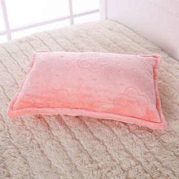 珊瑚绒小枕头儿童午睡枕学生宿舍迷你可爱午休小号抱枕头 浅粉桔