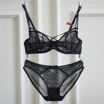 欧美复古少女士 性感文胸套装 蕾丝大胸显小内衣透明刺绣诱惑 黑色 32