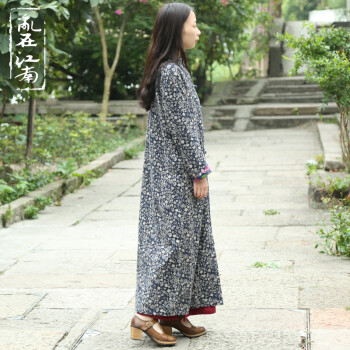 乱在江南春秋款民族风长款风衣女立领盘扣长款水洗碎花棉麻外套 藏青色 均码