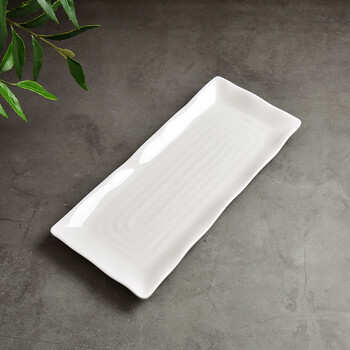 a5密胺仿瓷餐具白色寿司店盘子日式塑料碟秋刀鱼盘碟长方形创意个性