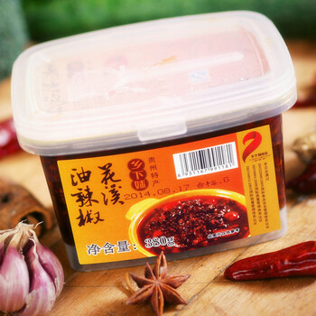 
                                        莎朗 贵州特产花溪油辣椒 油泼辣子辣椒酱辣椒油  厨房佐料 下饭菜 380g                