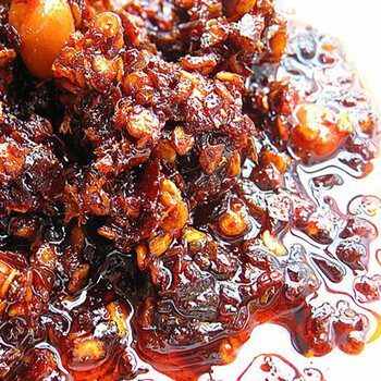 
                                        莎朗 贵州特产花溪油辣椒 油泼辣子辣椒酱辣椒油  厨房佐料 下饭菜 380g                