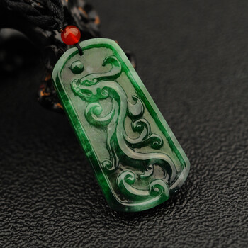 a货翡翠满绿龙牌581g扬美福临门珠宝