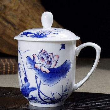 玉蝶盖杯景德镇陶瓷茶杯骨瓷杯子青花瓷会议办公杯荷花