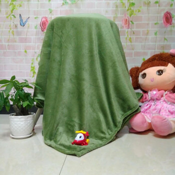法莱绒毛毯珊瑚绒空调毯学生午睡毯办公室盖毯薄款素色瑜伽毯 军绿色