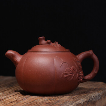 拍卖已结束06杨伟萍  民间艺人  《金鱼》  紫泥