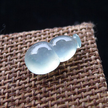 七彩紫钰翡翠    冰种翡翠葫芦戒面1.20g