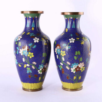 G607◇【文革期】 中国景泰藍 銅胎掏絲琺瑯富貴図瓶 一対 木製