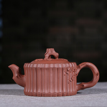 原矿紫泥   手工制作  出水爽利   助理工艺美术师  王红华