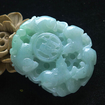 七彩紫钰翡翠  冰糯种浅绿五鼠运财挂件86.79g