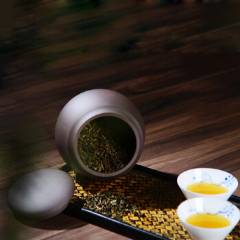 
                                        晨茗 宜兴原矿紫砂茶具普洱茶叶罐手工醒茶密封罐 紫泥本色大号小号茶叶罐 紫泥大号                