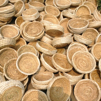 草窝兔子荷兰猪豚鼠草窝用手工编织取暖草窝草垫编织