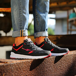 鸿星尔克男鞋跑步鞋男秋冬季男士运动鞋皮面慢跑鞋复古旅游鞋男款 正黑/大红 42