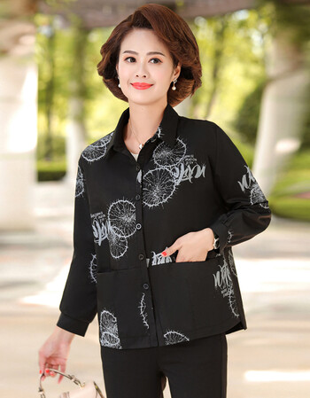 中老年女装秋装上衣2021新款妈妈装短外套春秋宽松休闲薄款开衫黑色