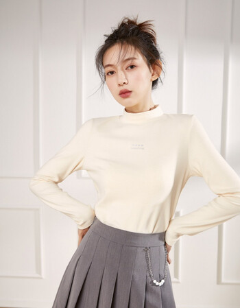 onemore秋装新款半高领打底衫女内搭针织衫长袖上衣米白16084as