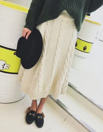 秋冬麻花中长款毛线裙半身裙长裙加厚韩版针织a字裙宽松冬裙 杏色