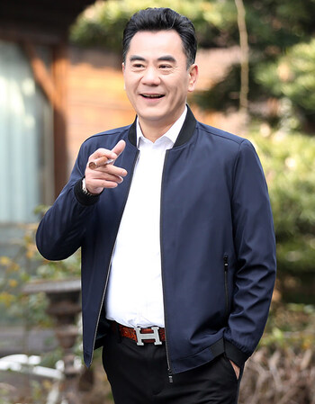 新款夹克男中年春秋季薄款中老年男士休闲爸爸装外套老干部 a1802上青