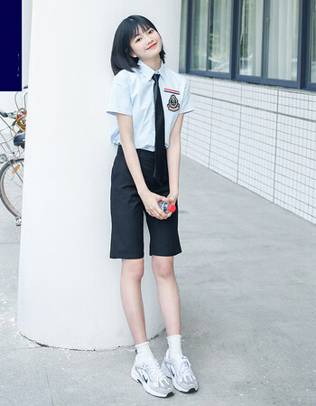 抽象レッスン強制大学服女 Rotaryclubomolegolden Org