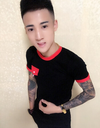 快手红人同款短袖t恤男士修身半袖潮流男紧身网红社会人精神小伙 t34