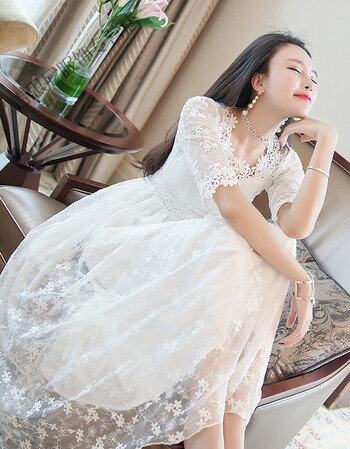 名媛气质吉服饰春装新款女装白色仙女网纱透视五分袖蕾丝连衣裙长裙