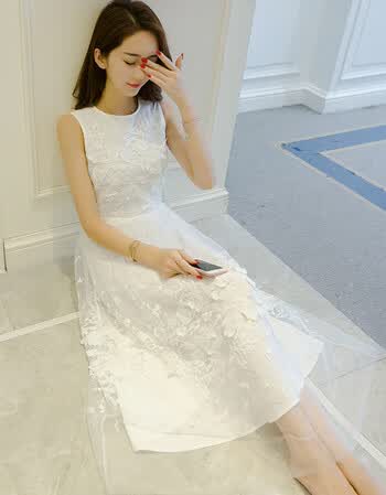 墨泪儿潮牌白色仙气质蕾丝连衣裙2018女夏季新款网纱碎花背心裙显瘦
