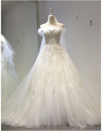 出租新款一字肩蕾絲顯瘦水晶鑽新娘結婚婚紗禮服精緻小鑽娜唯莎 出租