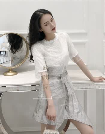 欧玫缇 时尚潮牌网纱亮片假两件宽松短袖上衣女 银色高腰半身裙不规则