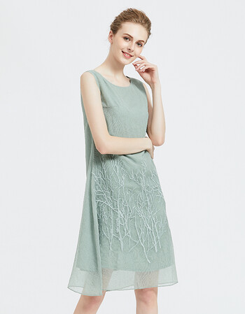 2018轩妮娅女装 春夏专柜 纯色长款宽松圆领无袖连衣裙 kq18026 绿色