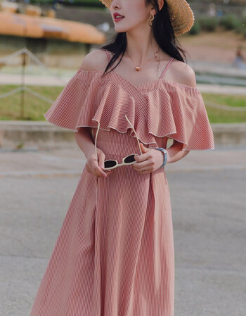 2018新款一字肩连衣裙女夏温柔裙超仙收腰初恋裙露肩裙子吊带长裙