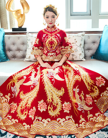 秀禾服新娘2019新款结婚中式婚纱礼服修身秀