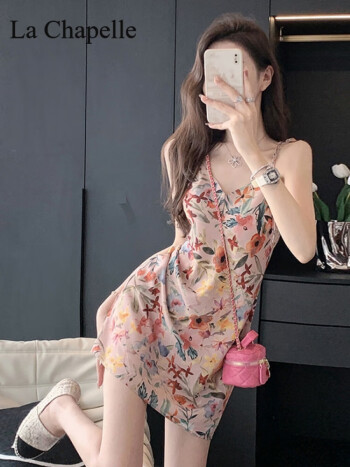 拉夏贝尔多巴胺奶系穿搭吊带连衣裙女2024夏季新款辣妹性感小个子碎花