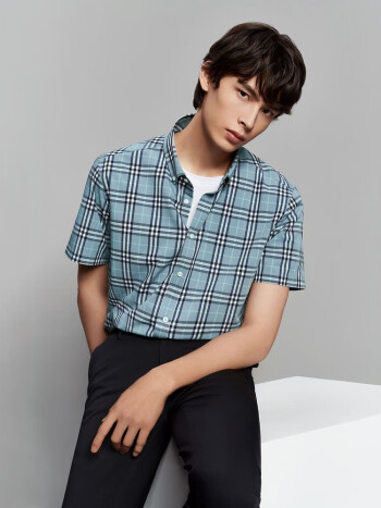 服饰内衣>男装>衬衫>海澜之家(hla)>海澜之家(hla)格子短袖休闲衬衫微