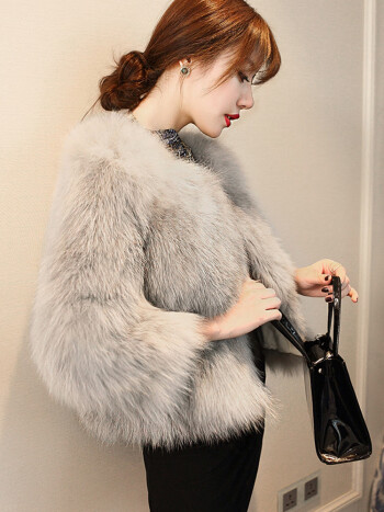 雅鹿仿狐狸毛皮草外套女短款2023冬季新款年轻款时尚海宁仿水貂毛大衣