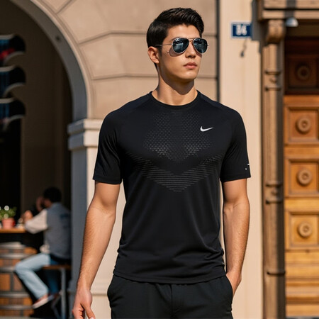 耐克（NIKE）速干短袖跑步T恤男透气训练服夏季轻薄上衣 黑...