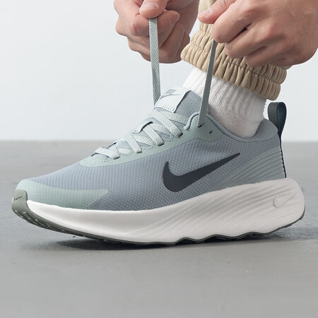 耐克（NIKE）夏季跑步鞋鞋子运动鞋轻便男鞋耐磨透气训练网鞋...