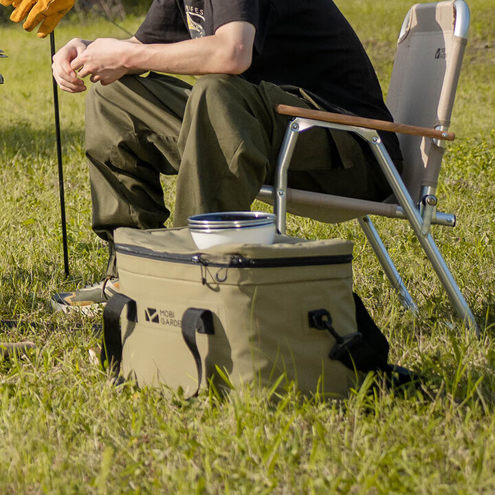 牧高笛 野餐保温包精致露营保温箱冷藏包户外便携大容量保冷pvc冰包野餐包 橄榄绿